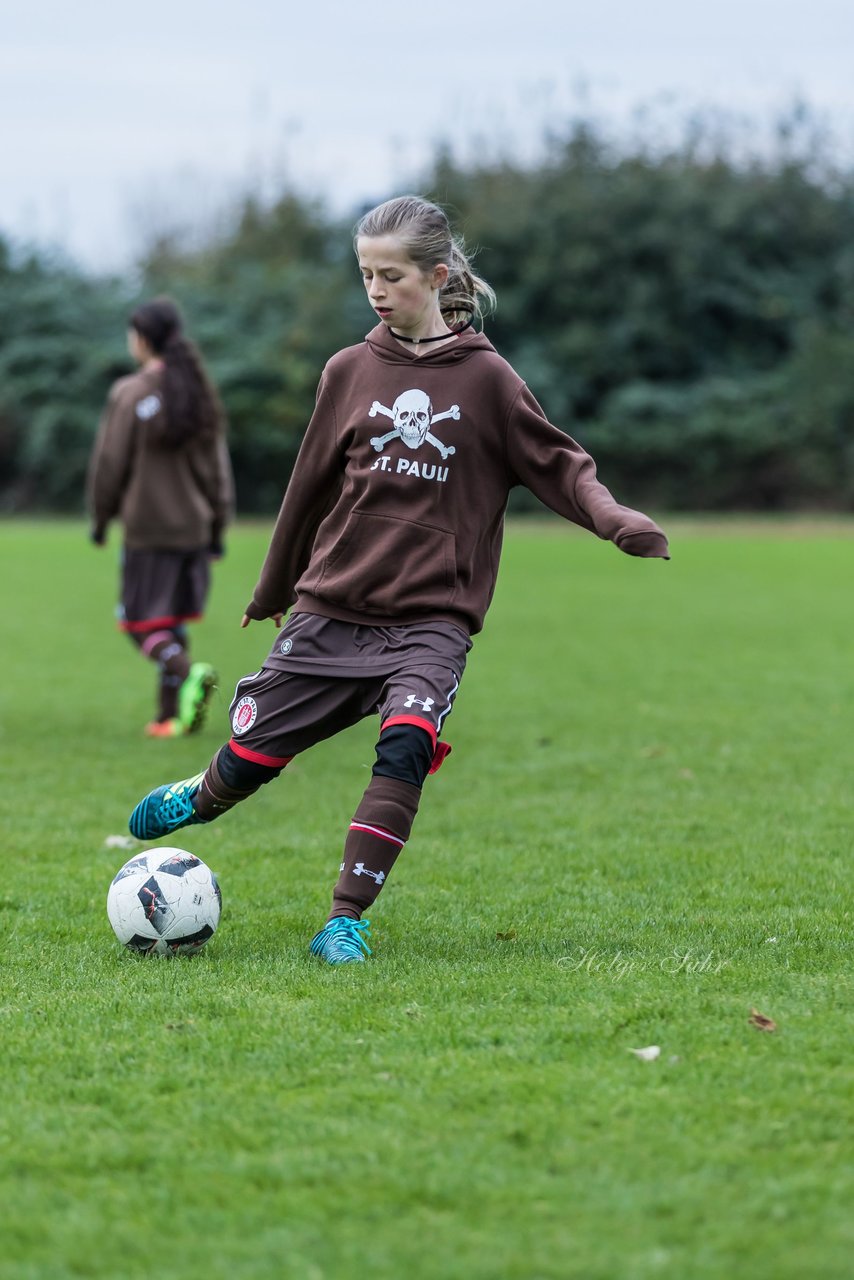 Bild 94 - C-Juniorinnen Halstenbek-Rellingen - St.Pauli : Ergebnis: 0:5